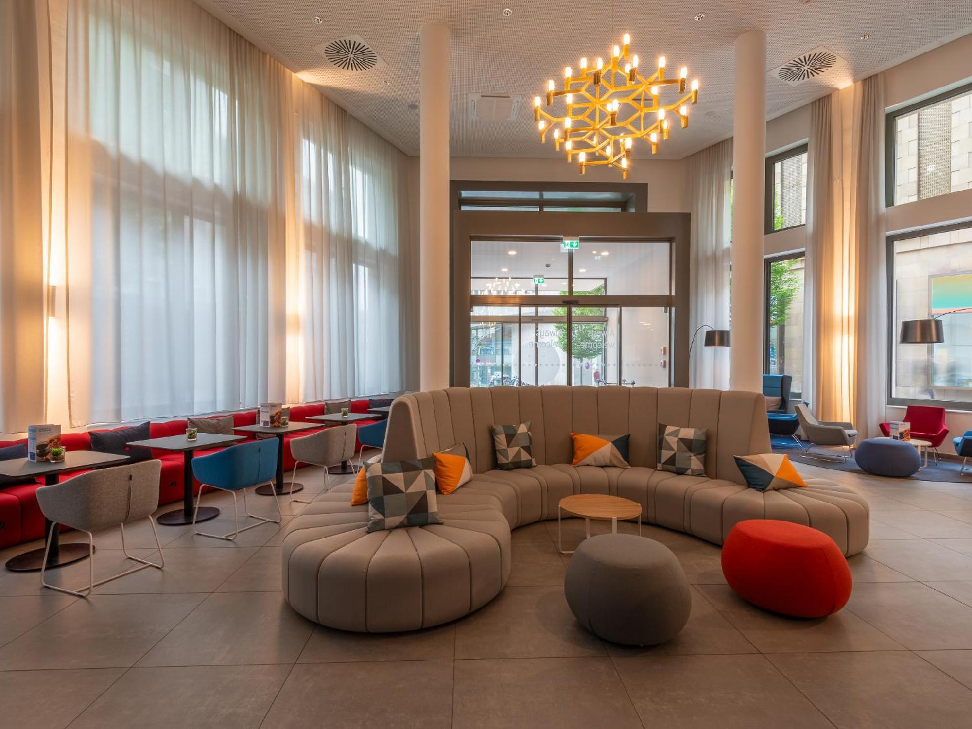 Holiday Inn Express Heilbronn By Ihg Экстерьер фото