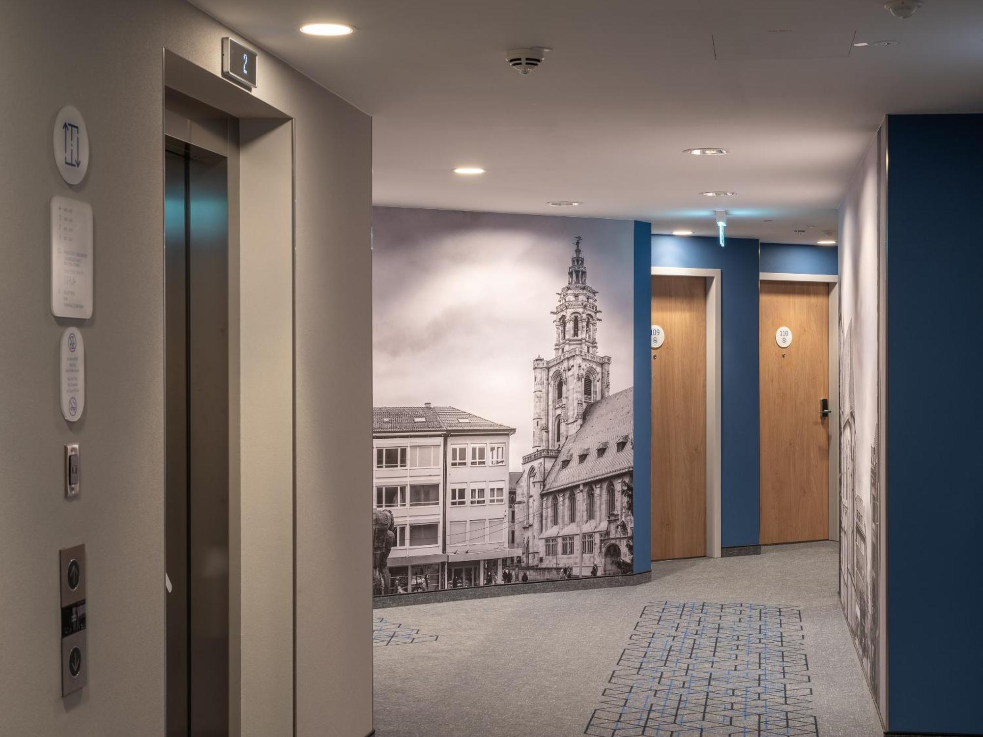 Holiday Inn Express Heilbronn By Ihg Экстерьер фото