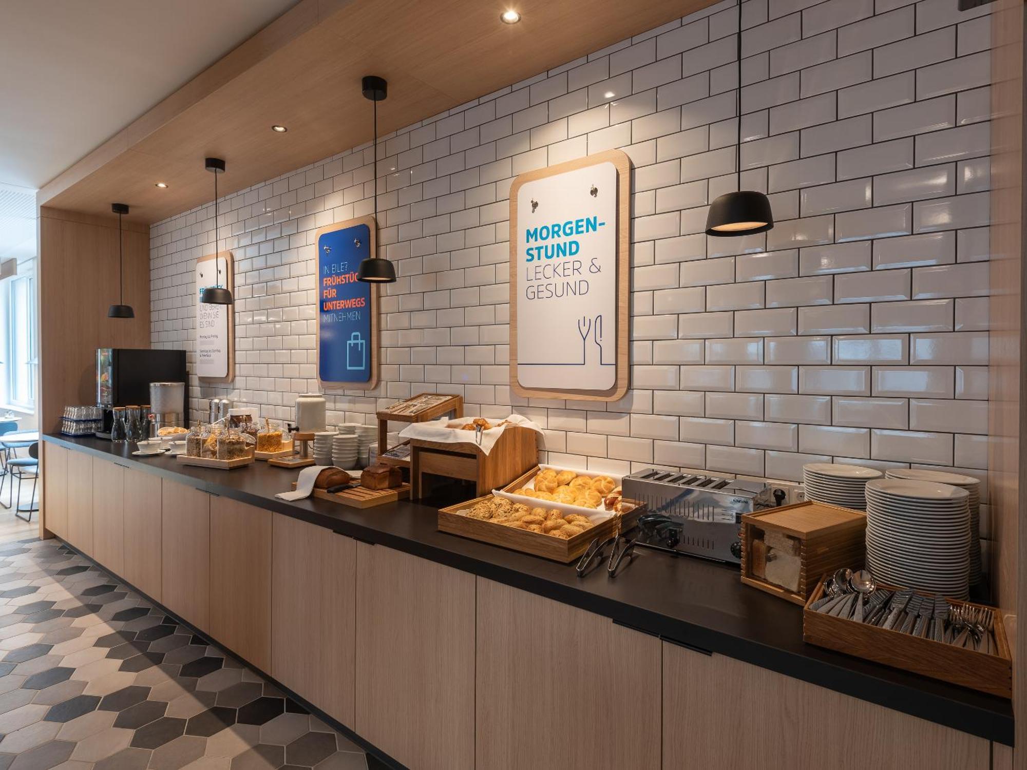 Holiday Inn Express Heilbronn By Ihg Экстерьер фото
