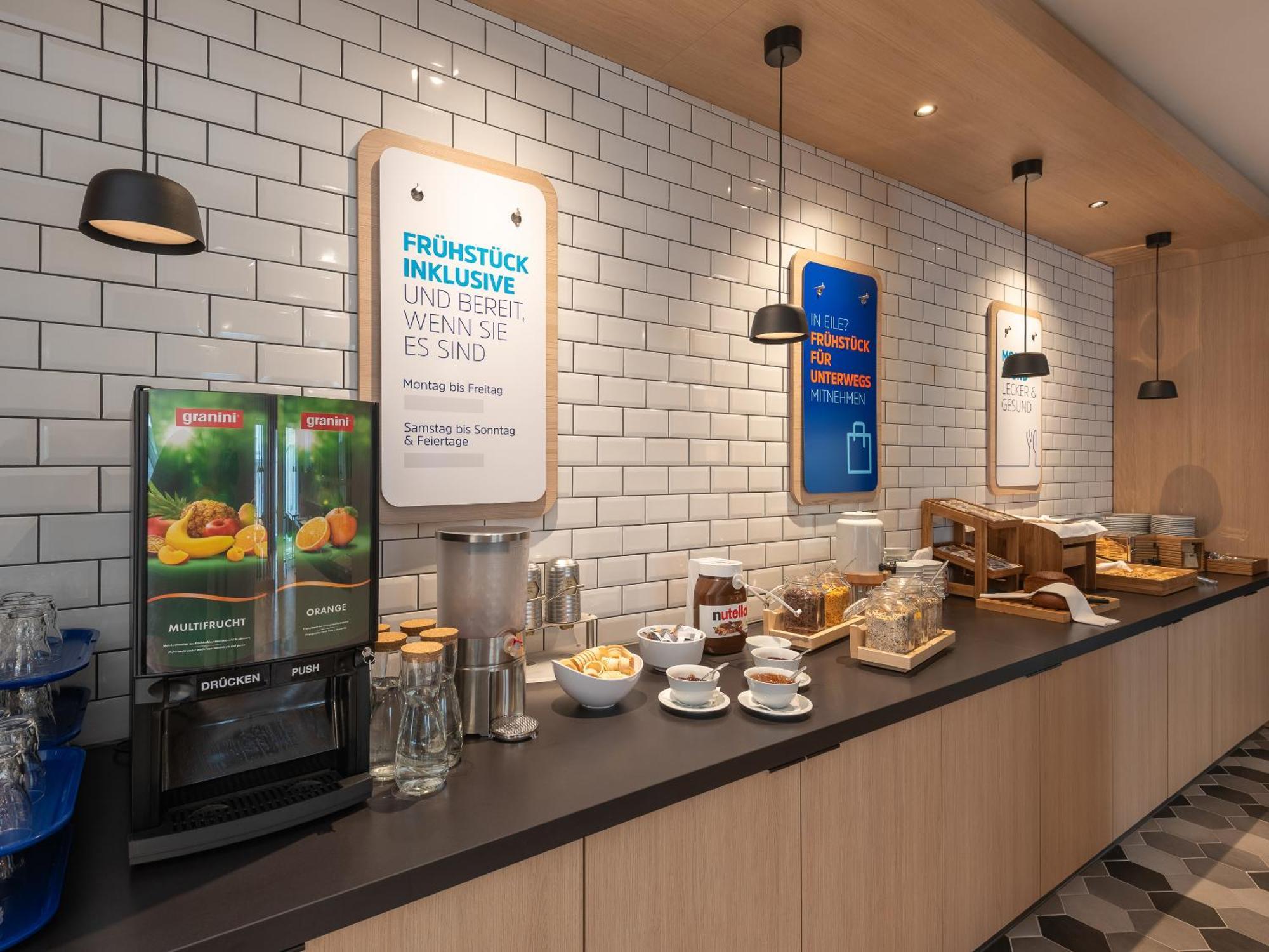 Holiday Inn Express Heilbronn By Ihg Экстерьер фото