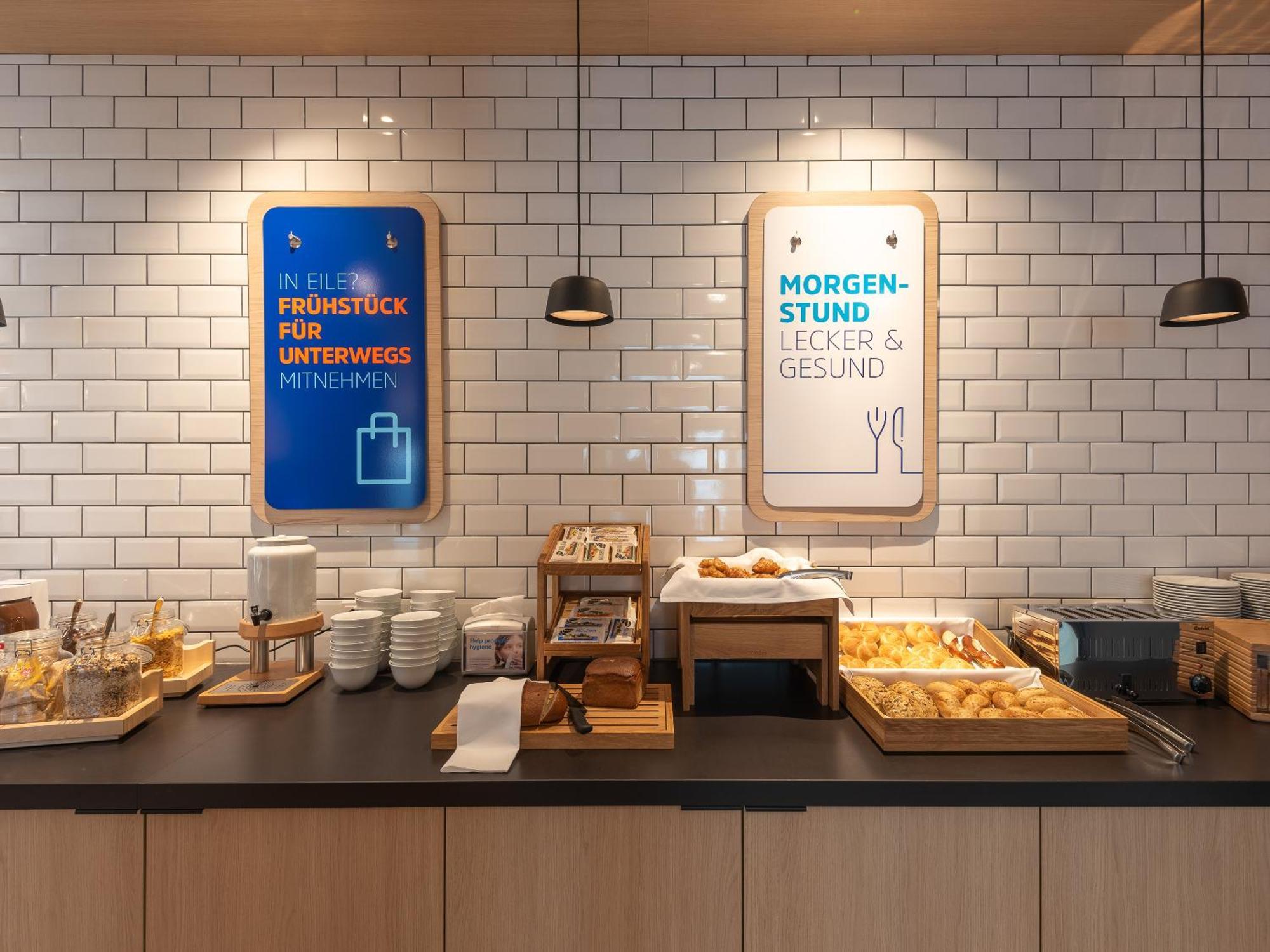 Holiday Inn Express Heilbronn By Ihg Экстерьер фото